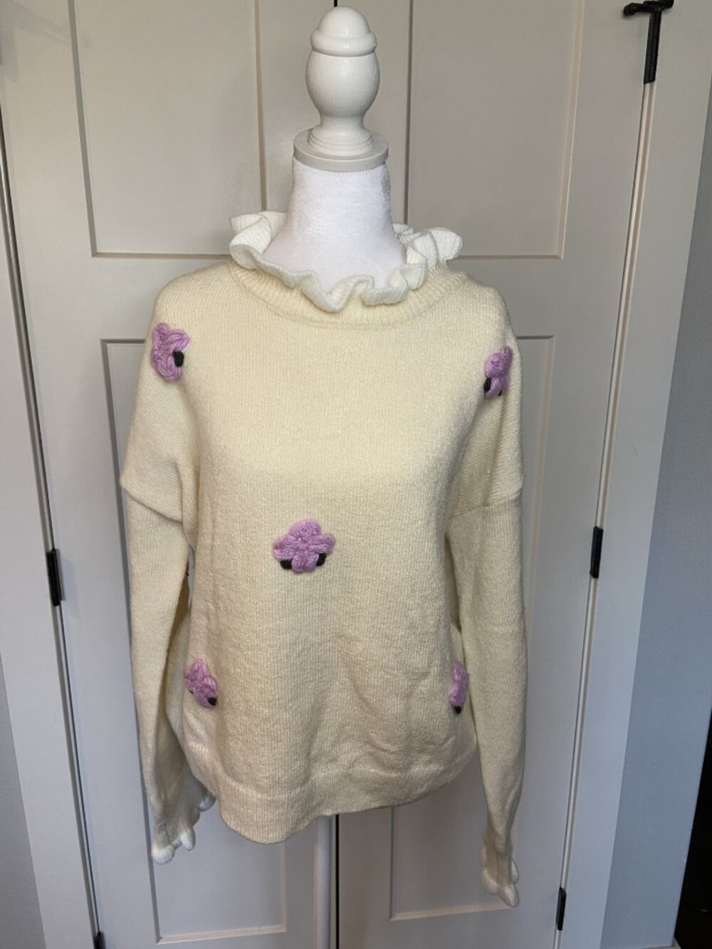 NWT BiBi Alpaca Blend Floral Appliqué Ruffle Neck Sweater Size Large